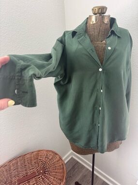 Abercrombie & Fitch Forest Green Button-Down Shirt